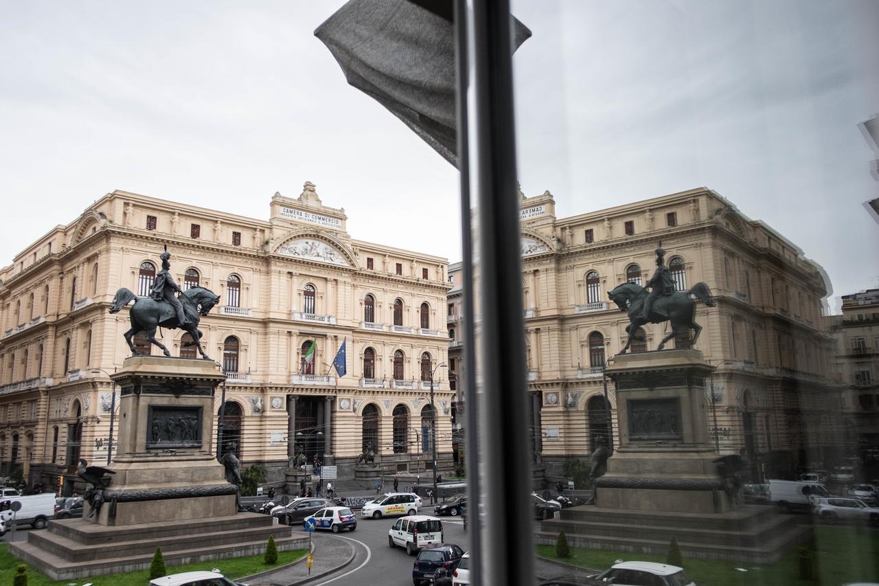 B&B Bovio Square XIV Naples Exterior photo